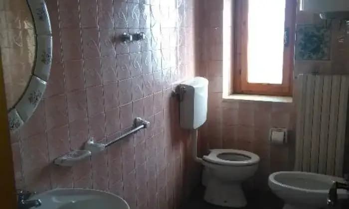 Homepal-Vernio-Casa-di-paeseBAGNO