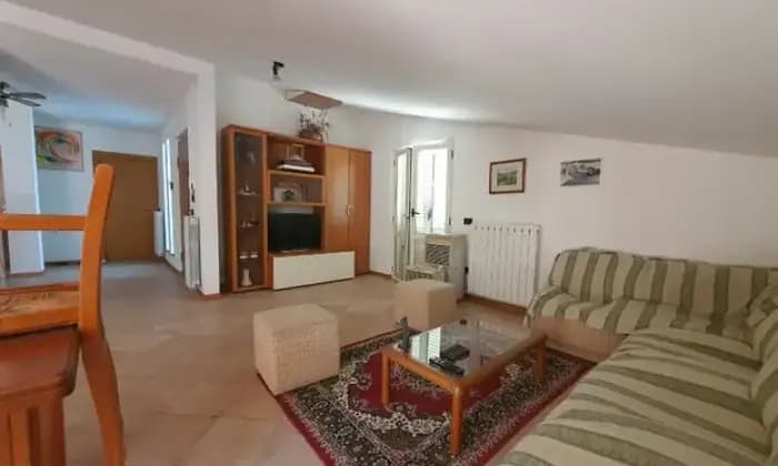 Rexer-Alba-Adriatica-Appartamento-mansardato-SALONE