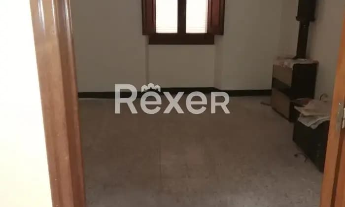Rexer-Abbasanta-Casa-indipendente-in-pieno-centro-CAMERA-DA-LETTO