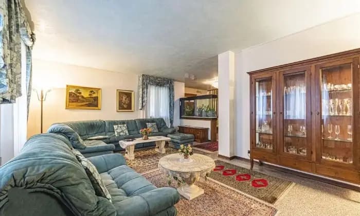 Rexer-Venezia-Villa-in-vendita-in-via-J-Maritain-a-San-Stino-di-Livenza-SALOTTO