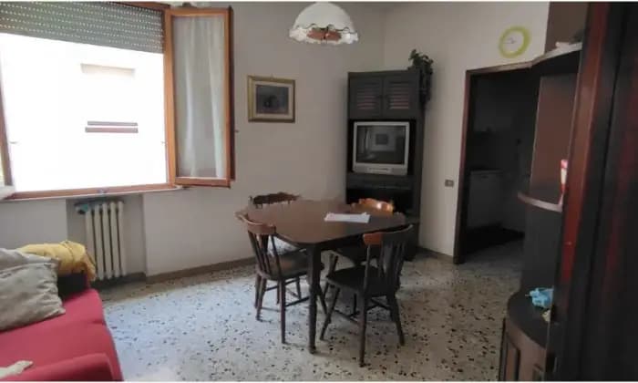 Rexer-Fucecchio-Appartamento-in-vendita-in-via-Umberto-Giordano-a-Fucecchio-Salone