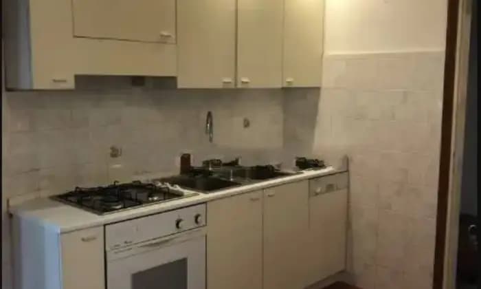 Rexer-Sedriano-Ampio-e-Luminoso-Appartamento-con-box-auto-a-Sedriano-Cucina