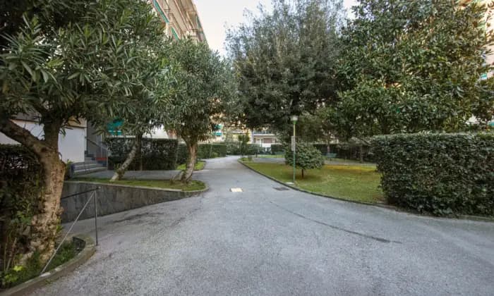 Rexer-Rapallo-Appartamento-con-giardino-e-posto-auto-condominiali-Giardino