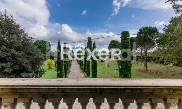 Rexer-Fucecchio-Splendida-villa-dal-fascino-storico-e-comfort-moderno-ESTERNO
