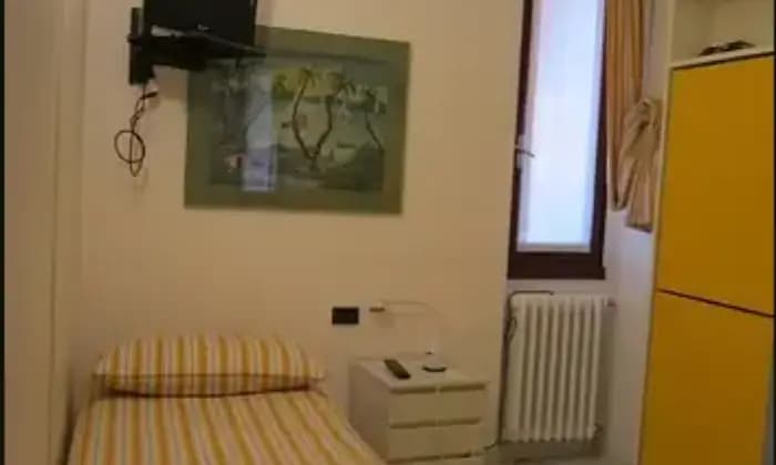 Rexer-Santa-Margherita-Ligure-Vendesi-appartamento-in-Via-Favale-a-SANTA-MARGHERITA-LIGURE-GE-CameraDaLetto