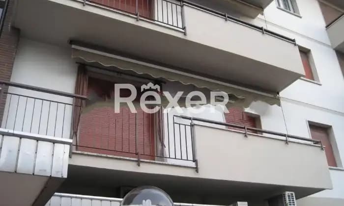Rexer-MontecatiniTerme-Vendesi-Appartamento-via-Marruota-MontecatiniTerme-Garage