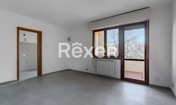 Rexer-Scandicci-Ampio-e-luminoso-appartamento-con-terrazzo-SALONE