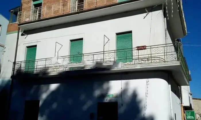 Rexer-Salandra-Appartamento-su-due-piani-in-via-Risorgimento-a-Salandra-Terrazzo