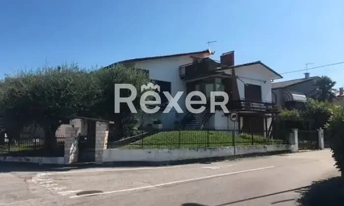 Rexer-Romano-dEzzelino-Vendesi-villa-in-Via-Roma-a-ROMANO-DEZZELINO-VI-Terrazzo