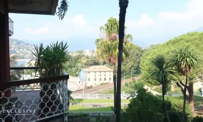 Rexer-Rapallo-Appartamento-mq-con-terrazzino-due-balconi-e-box-Giardino