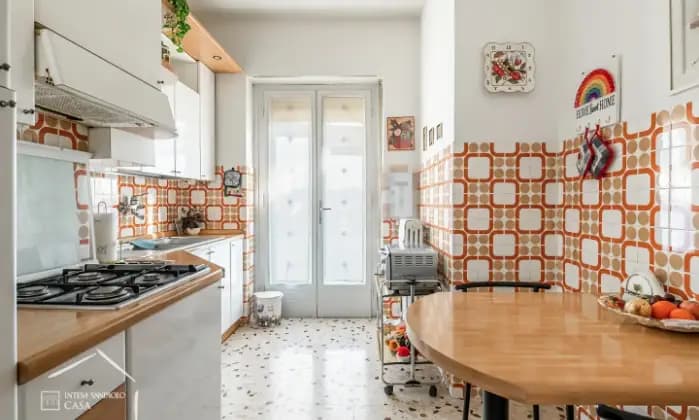 Rexer-Firenze-Via-Bartolomeo-Scala-Appartamento-mq-ultimo-piano-con-posto-auto-coperto-Cucina