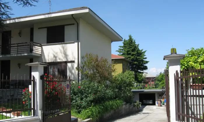 Rexer-Parma-Privato-propone-villa-bifamiliare-indipendente-con-ampio-giardino-ALTRO