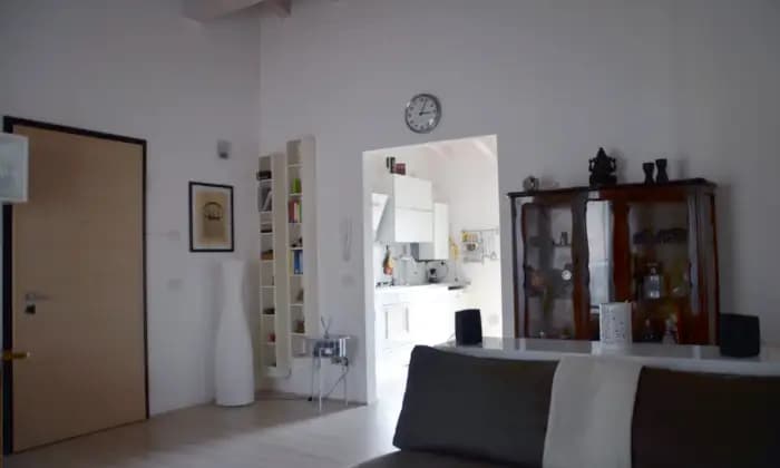 Homepal-Castel-Gabbiano-Appartamento-moderno-e-luminoso-in-zona-tranquillaSALONE