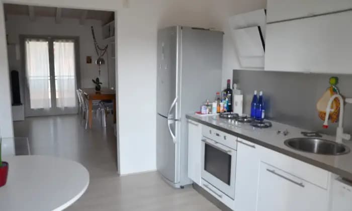 Homepal-Castel-Gabbiano-Appartamento-moderno-e-luminoso-in-zona-tranquillaCUCINA