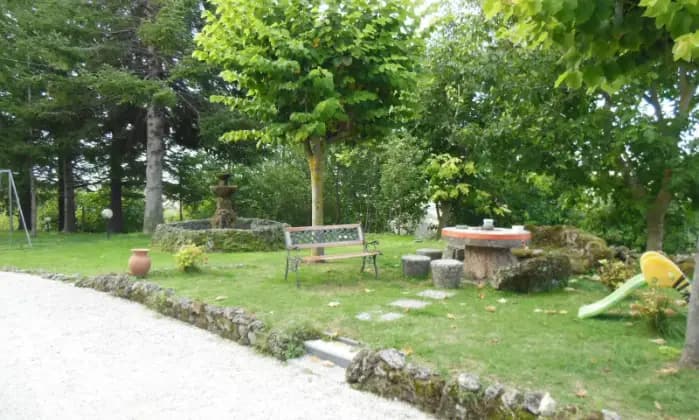 Homepal-Fossato-di-Vico-Villa-Umbria-con-parcoALTRO