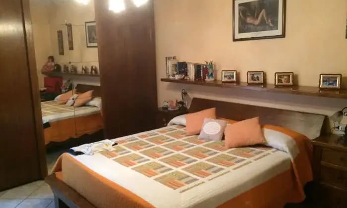 Homepal-Rignano-sullArno-Delizioso-appartamento-in-troghiCAMERA-DA-LETTO