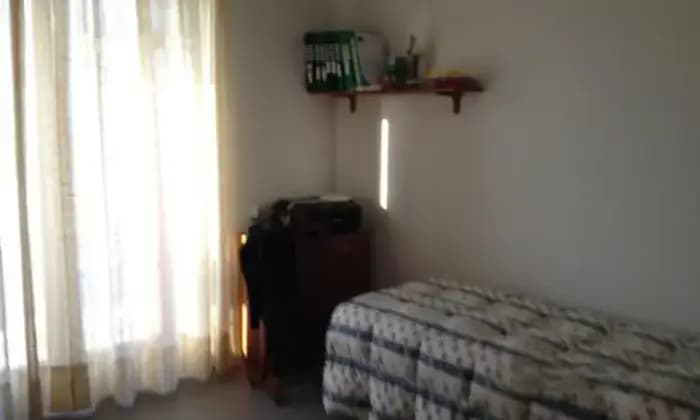 Homepal-Monteparano-Appartamento-indipendente-su-due-livelliCAMERA-DA-LETTO