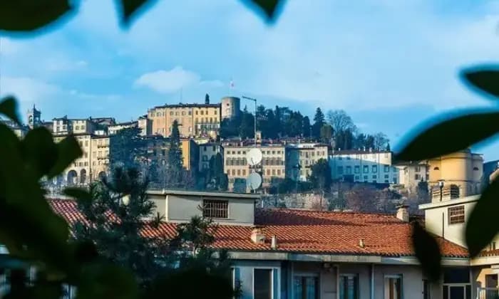 Homepal-Bergamo-Quadrilocale-in-vendita-in-via-Matris-Domini-Borgo-Pignolo-BergamoALTRO