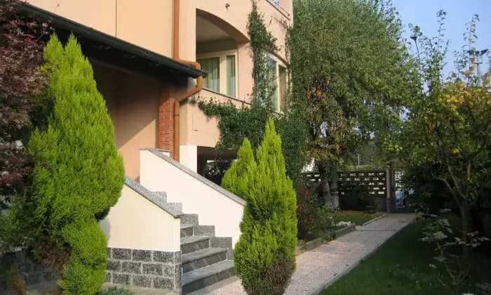 Homepal-Bubbiano-Appartamento-in-villa-bifamiliareGIARDINO