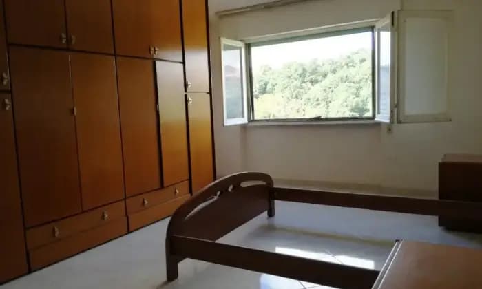 Homepal-Piansano-Appartamento-centrale-ultimo-piano-con-vistaCAMERA-DA-LETTO