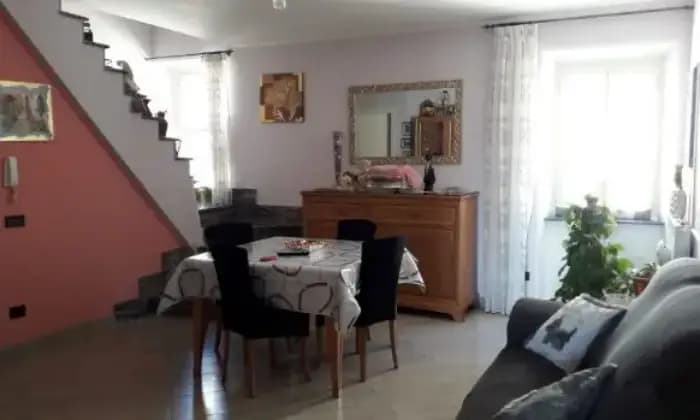 Homepal-Caprarola-Privato-vende-appartamento-di-pregioSALONE