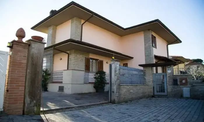 Homepal-Pescia-Villa-in-vendita-in-via-gioacchino-rossini-PesciaALTRO