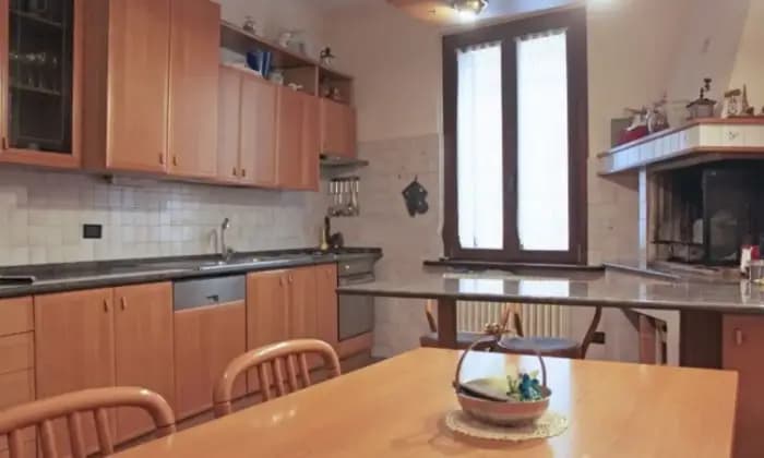 Homepal-Fabriano-Casa-indipendente-in-vendita-in-via-Terenzio-Mamiani-FabrianoCUCINA