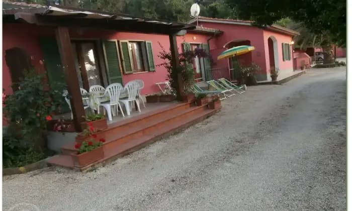 Homepal-Capoliveri-Villa-Giuliana-appartamenti-per-vacanze-all-Isola-dElbaGIARDINO