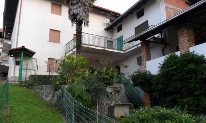 Homepal-Ailoche-Villa-unifamiliare-frazione-Piasca-AilocheGIARDINO