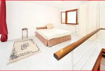 Homepal-Venezia-Appartamento-duplex-con-spazio-esterno-privatoCAMERA-DA-LETTO