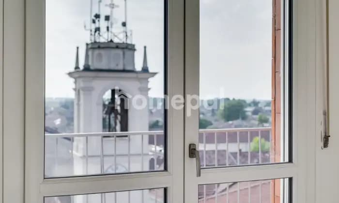Homepal-Robbio-Appartamento-piano-alto-con-vista-panoramica-sulla-cittVISTA