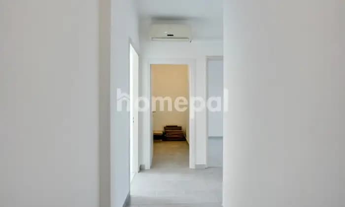 Homepal-Robbio-Appartamento-piano-alto-con-vista-panoramica-sulla-cittCORRIDOIO