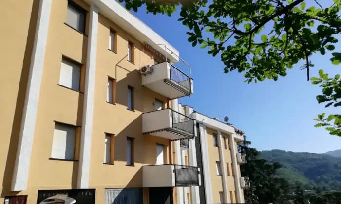 Homepal-Rapallo-Bilocale-ristrutturato-con-grande-terrazzo-e-box-autoGARAGE