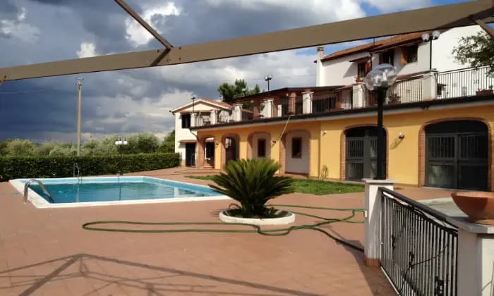 Homepal-Castelvetere-sul-Calore-Villa-con-piscina-e-depandanceEsterno