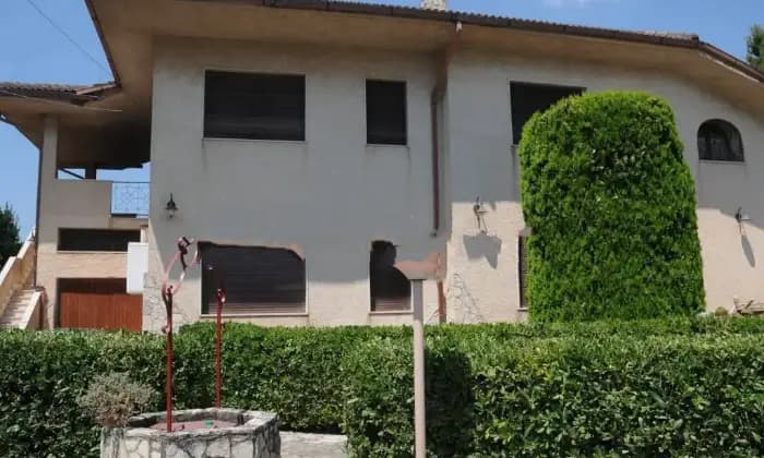 Homepal-Pulsano-Vendesi-villa-in-Via-Vittorio-Emanuele-a-Pulsano-TAALTRO