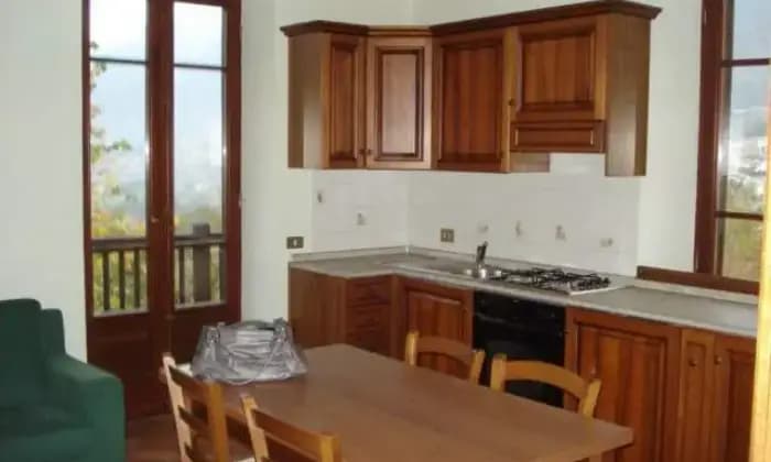 Homepal-SaintVincent-Appartamento-in-vendita-in-via-Ponte-Romano-a-SaintVincentCUCINA