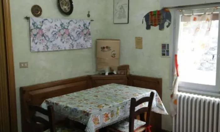 Homepal-Cutigliano-Casa-in-vendita-in-via-del-Paradiso-CutiglianoCUCINA