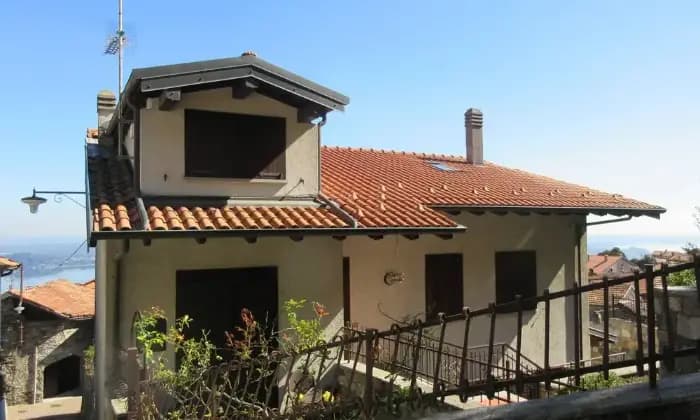 Homepal-Massino-Visconti-Casa-indipendente-in-vendita-in-via-RonchettiFacciata