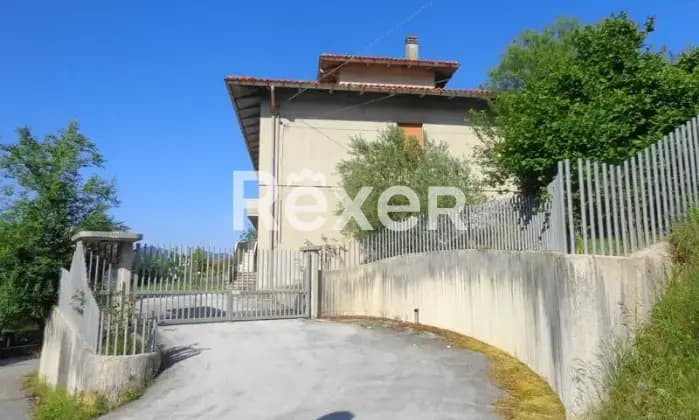 Homepal-Fabriano-Villa-in-vendita-in-via-Giovanni-Bovio-FabrianoTerrazzo