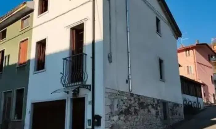 Homepal-Chiampo-Vendesi-Terratetto-in-Via-Toscanei-a-CHIAMPO-VITerrazzo