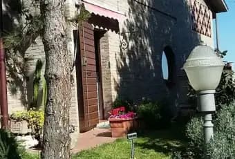 Homepal-Ferrara-Vendesi-villa-in-Via-dei-Calzolai-a-FerraraGiardino