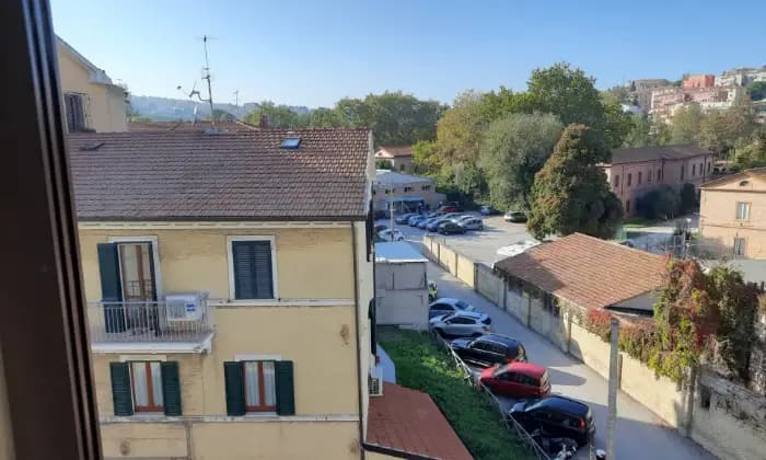 Homepal-Ancona-Appartamento-di-metri-quadratiGiardino