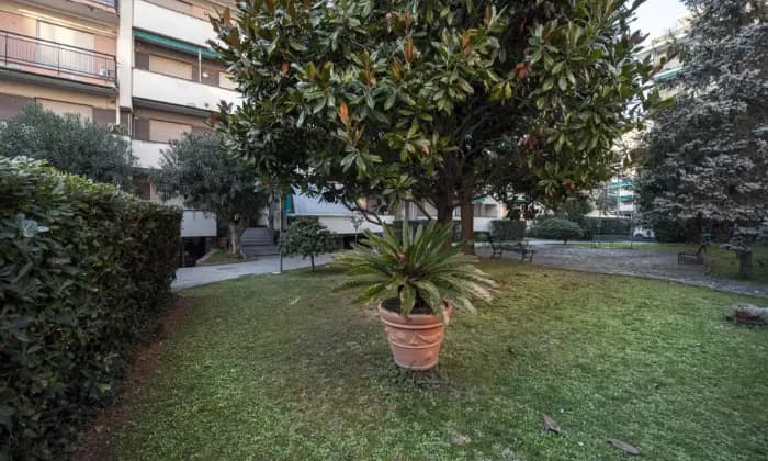 Homepal-Rapallo-Appartamento-con-giardino-e-posto-auto-condominialiGiardino