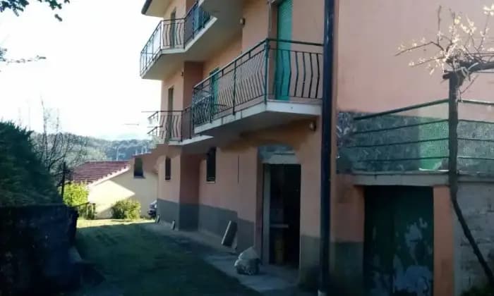 Homepal-Carro-Vendesi-appartamento-in-Via-Italia-a-CarroTerrazzo