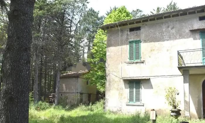 Homepal-Citt-di-Castello-Casa-colonica-Vocabolo-Balzarina-San-Paterniano-Citt-di-CastelloFacciata