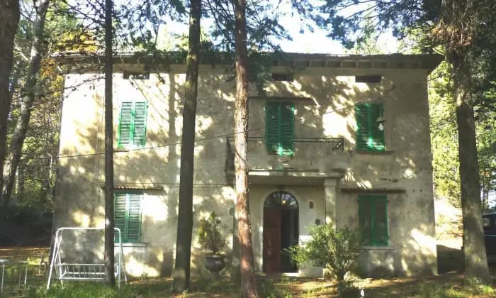 Homepal-Citt-di-Castello-Casa-colonica-Vocabolo-Balzarina-San-Paterniano-Citt-di-CastelloFacciata