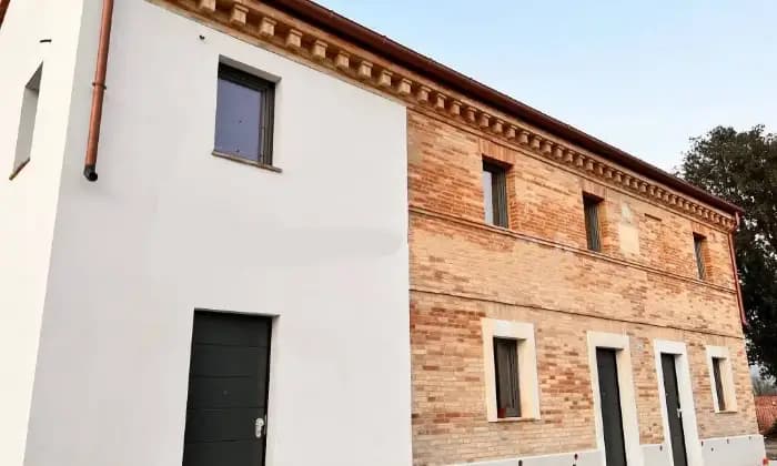 Homepal-Osimo-Casale-in-vendita-in-via-di-Jesi-OsimoFacciata