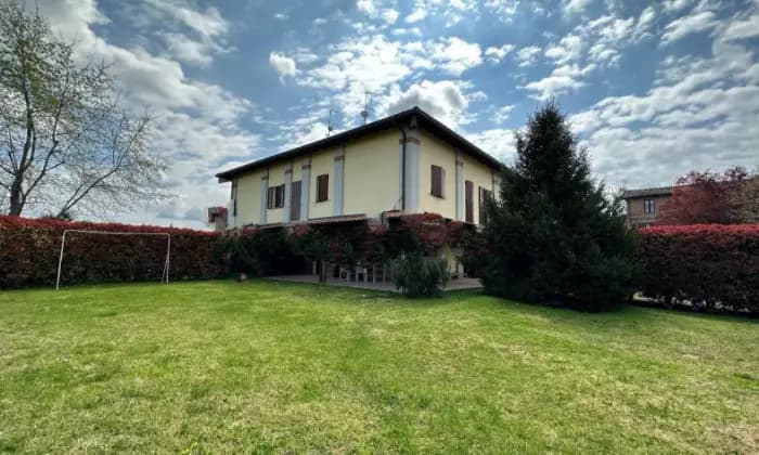 Homepal-Castelfranco-Emilia-Villa-in-vendita-a-Castelfranco-EmiliaGiardino