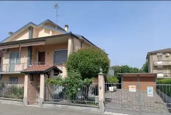 Homepal-Casei-Gerola-Villa-indipendenteTerrazzo