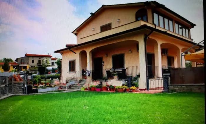 Homepal-Arezzo-Villa-unifamiliare-in-vendita-a-Localit-Chiani-Arezzo-ARGiardino